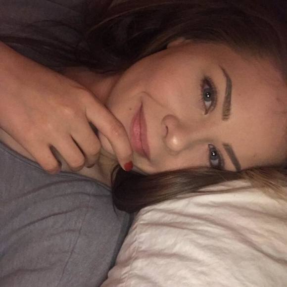 Meet your Posher, Faith - Picture 1 of 1